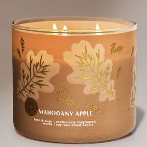 NWT! Bath & Body Works Mahogany Apple Candle